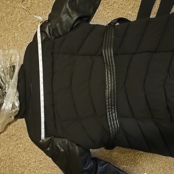 Women's Black Puffer Wrap Coat - Picture 10 of 10